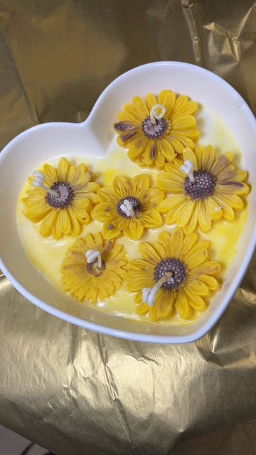 Yellow Daisy Heart